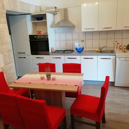 Apartman Tea Lejlighed Pula Eksteriør billede