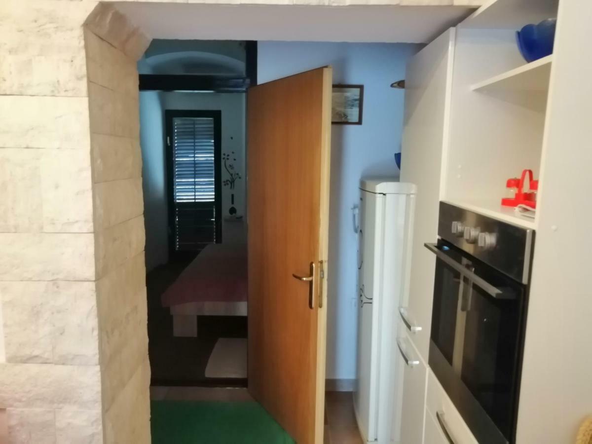 Apartman Tea Lejlighed Pula Eksteriør billede